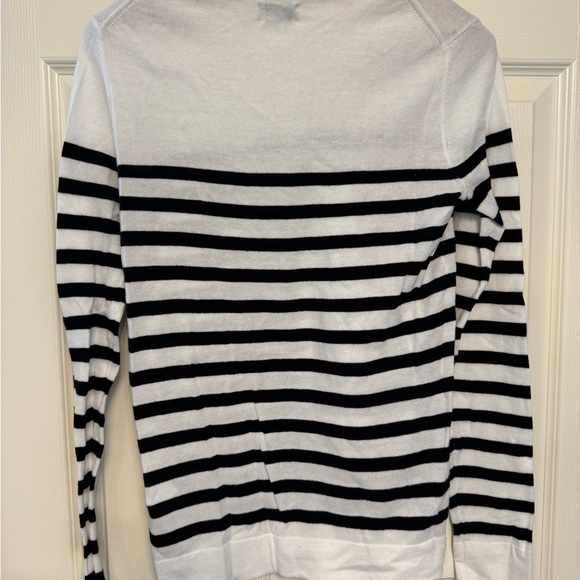 New - J Crew pull over sweater - Picture 3 of 4